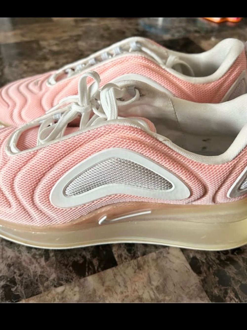 Nike Air Max 720 Women’s size 8 Bleached Coral Summit White Pink AR9293-603